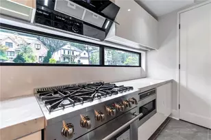 1653 Wayland Cir NE, Brookhaven, GA 30319 - Photo 14