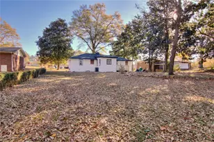 1215 Sheppard Pl, Stone Mountain, GA 30083 - Photo 22