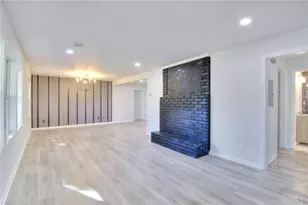 1215 Sheppard Pl, Stone Mountain, GA 30083 - Photo 8