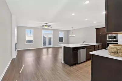 1127 Lucan Ln, Lawrenceville, GA 30043 - Photo 4