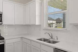 2979 Champions Way, Loganville, GA 30052 - Photo 14