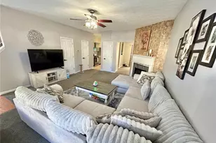 924 Tree Creek Blvd, Lawrenceville, GA 30043 - Photo 10