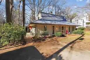652 Wilshire Pl, Gainesville, GA 30501 - Photo 2