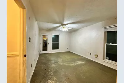 1001 Lake Pointe Circle, Roswell, GA 30075 - Photo 10