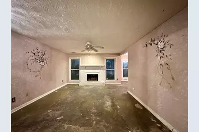 1001 Lake Pointe Circle, Roswell, GA 30075 - Photo 2