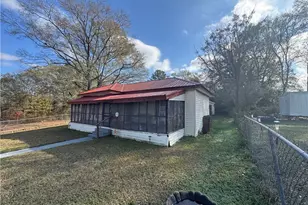 228 Rose Ave, Woodbury, GA 30293 - Photo 2