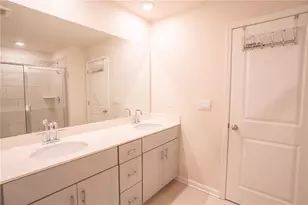 1060 Sunny Lk Dr, Lawrenceville, GA 30043 - Photo 22