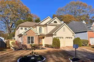 2768 Royal Bluff, Decatur, GA 30030 - Photo 2