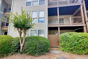 320 Park Ridge Cir, Marietta, GA 30068 - Photo 1