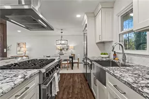 1106 Aurora Ct, Dunwoody, GA 30338 - Photo 12