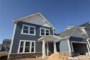 728 Crystal Lk Pkwy, Hoschton, GA 30548 - Photo 1