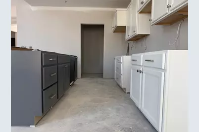 728 Crystal Lake Parkway, Hoschton, GA 30548 - Photo 4