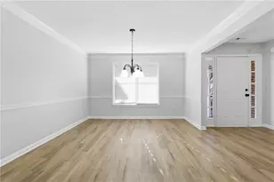 2110 Meadow View Ct, Grayson, GA 30017 - Photo 8