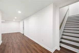 1721 Hortense Pl NW, Atlanta, GA 30318 - Photo 8