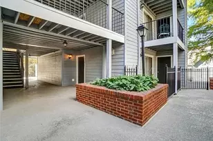 214 Granville Ct, Sandy Springs, GA 30328 - Photo 8