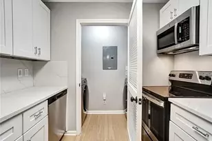 214 Granville Ct, Sandy Springs, GA 30328 - Photo 2