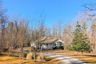 363 Goose Creek Ln, Clarkesville, GA 30523 - Photo 8