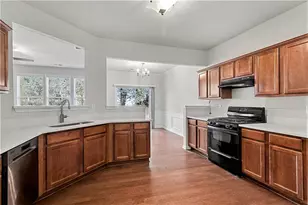 5850 Bentley Way, Cumming, GA 30040 - Photo 10