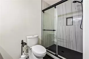 1133 Liberty Pkwy NW, Atlanta, GA 30318 - Photo 12