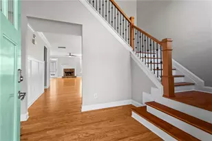 2043 Village Crest Dr NW, Atlanta, GA 30318 - Photo 8