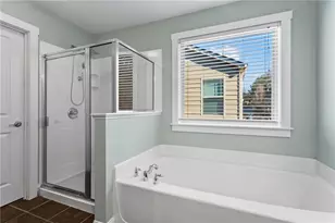 2043 Village Crest Dr NW, Atlanta, GA 30318 - Photo 20