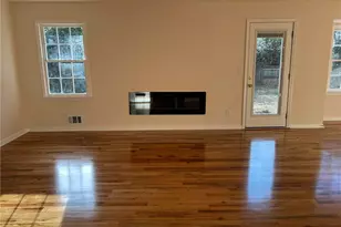 841 Woods Ct, Lawrenceville, GA 30044 - Photo 10