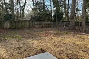 841 Woods Ct, Lawrenceville, GA 30044 - Photo 6