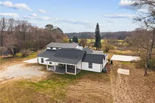 364 Rogers Church Rd, Commerce, GA 30530 - Photo 2