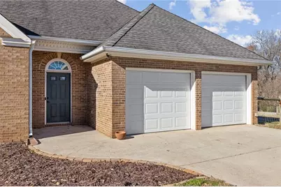 1117 Brooks Road, Pendergrass, GA 30567 - Photo 2