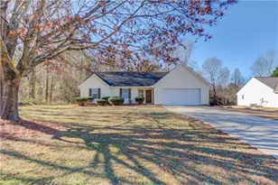 614 Anns Way, Winder, GA 30680 - Photo 2
