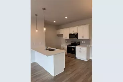 147 Chastain Dr, Cartersville, GA 30120 - Photo 2