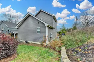 318 Cottage Ct, Ball Ground, GA 30107 - Photo 20