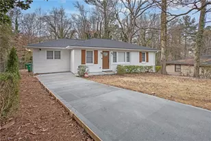 2093 Wildrose Dr, Decatur, GA 30032 - Photo 2