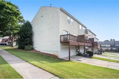 1427 Bay Overlook Drive, Woodstock, GA 30188 - Photo 2