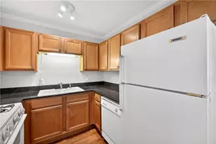 1990 Wellbourne Dr NE, Atlanta, GA 30324 - Photo 12