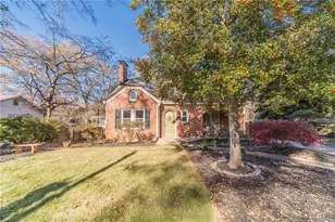 1883 Cambridge Ave, College Park, GA 30337 - Photo 4