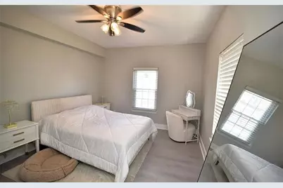 1074 Peachtree Walk NE, Atlanta, GA 30309 - Photo 8