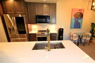 1074 Peachtree Walk NE, Atlanta, GA 30309 - Photo 4