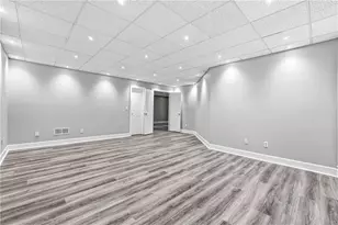 1988 Fairgreen Dr, Stone Mountain, GA 30087 - Photo 8