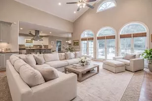 2049 Burgundy Dr, Braselton, GA 30517 - Photo 4