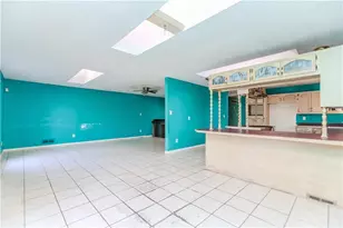 556 Roxbury Dr, Riverdale, GA 30274 - Photo 6