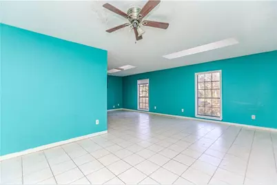 556 Roxbury Drive, Riverdale, GA 30274 - Photo 4