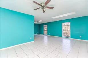 556 Roxbury Dr, Riverdale, GA 30274 - Photo 4