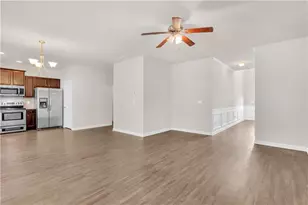 4488 Ravenwood Dr, Union City, GA 30291 - Photo 4