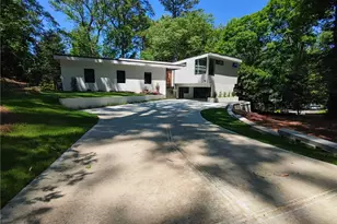 3134 W Roxboro Rd NE, Atlanta, GA 30324 - Photo 2