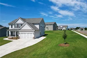 901 Calgary Ct, Winder, GA 30680 - Photo 2