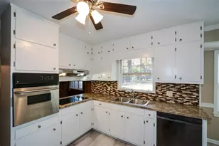 1316 White Oak St SE, Conyers, GA 30013 - Photo 16