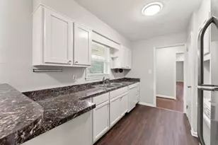 2352 Elmwood Cir SE, Atlanta, GA 30339 - Photo 8