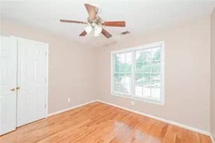 1305 Kelly Nelson Dr, Lawrenceville, GA 30043 - Photo 16
