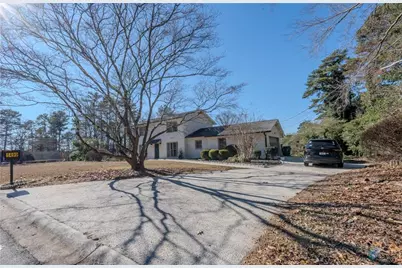 1499 Smokehouse, Stone Mountain, GA 30088 - Photo 2